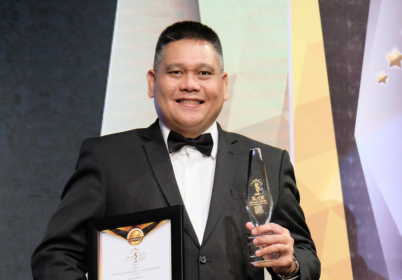 GM Aviary Bintaro Terima Penghargaan Indonesia Top Hospitality Leader