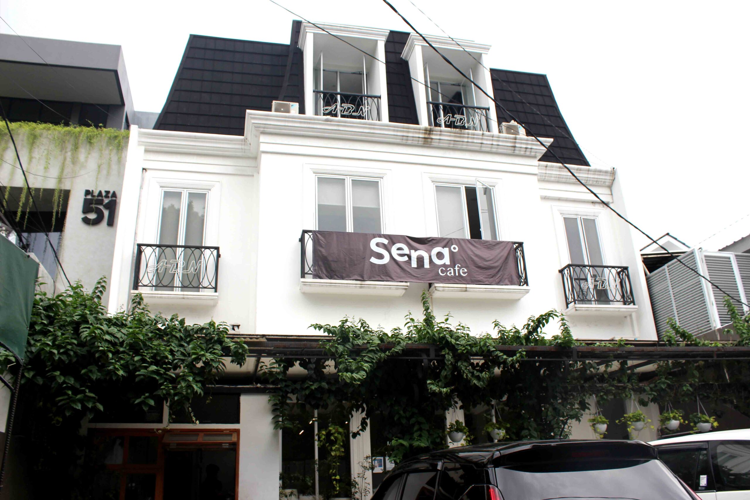 Sena Coffee & Space : Kafenya Seniman !