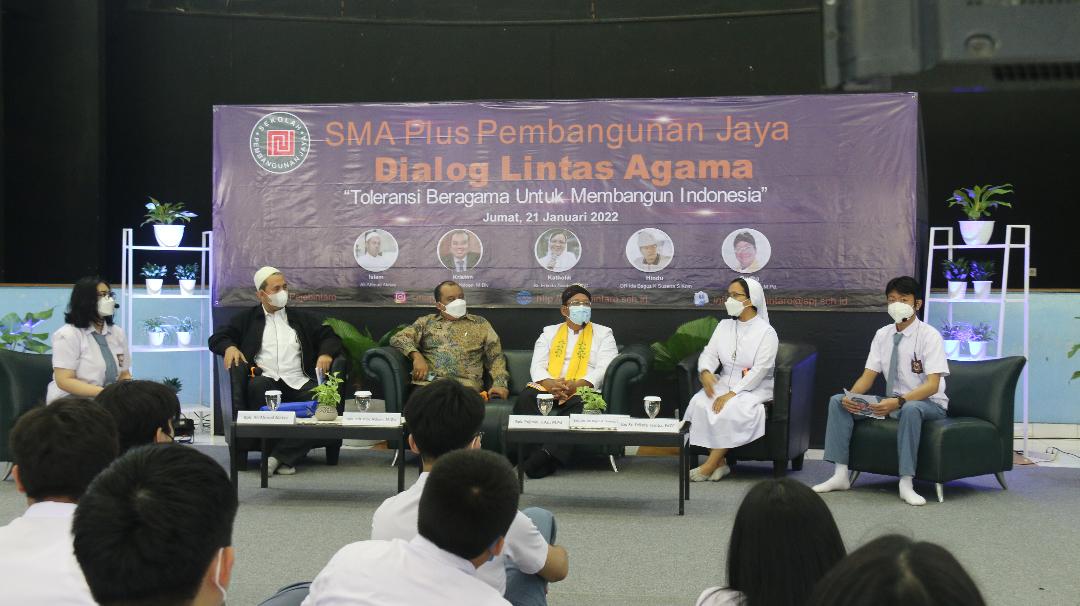 SMA Plus Pembangunan Jaya Menggelar Dialog Lintas Agama