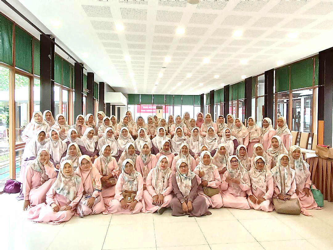 Tasyakuran Milad Ke-13 MT Nur Hidayah Takwa di Sari Rendang Bintaro