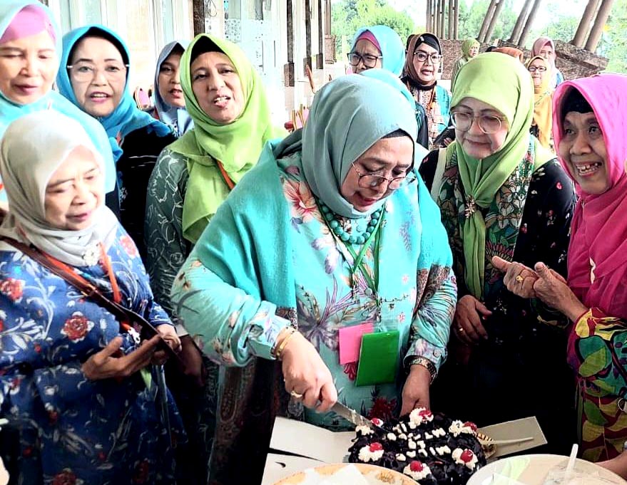 Peringati Milad Ke-10, MT Gabungan Ibu-Ibu Bintaro Jaya & Sekitarnya Mengadakan Rihlah Religi Ke Bogor