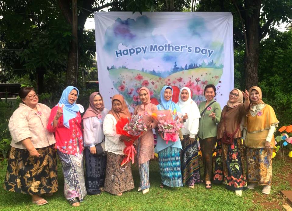 Menyambut Hari Ibu, Arisan RW09 Diadakan Outdoor di Taman Terbuka Dengan Acara Yang Lebih Seru!