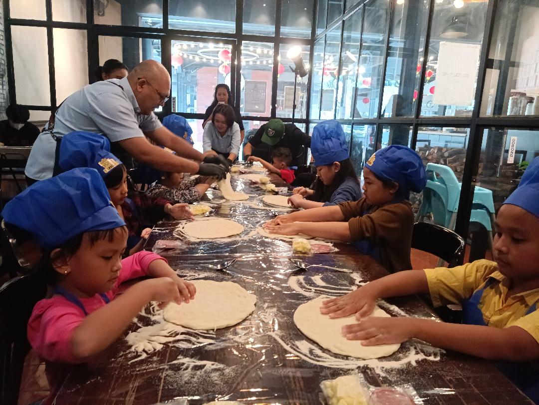 Cooking Class Seru Membuat Woodfired Pizza di Pizza Napolino Bintaro Avenue