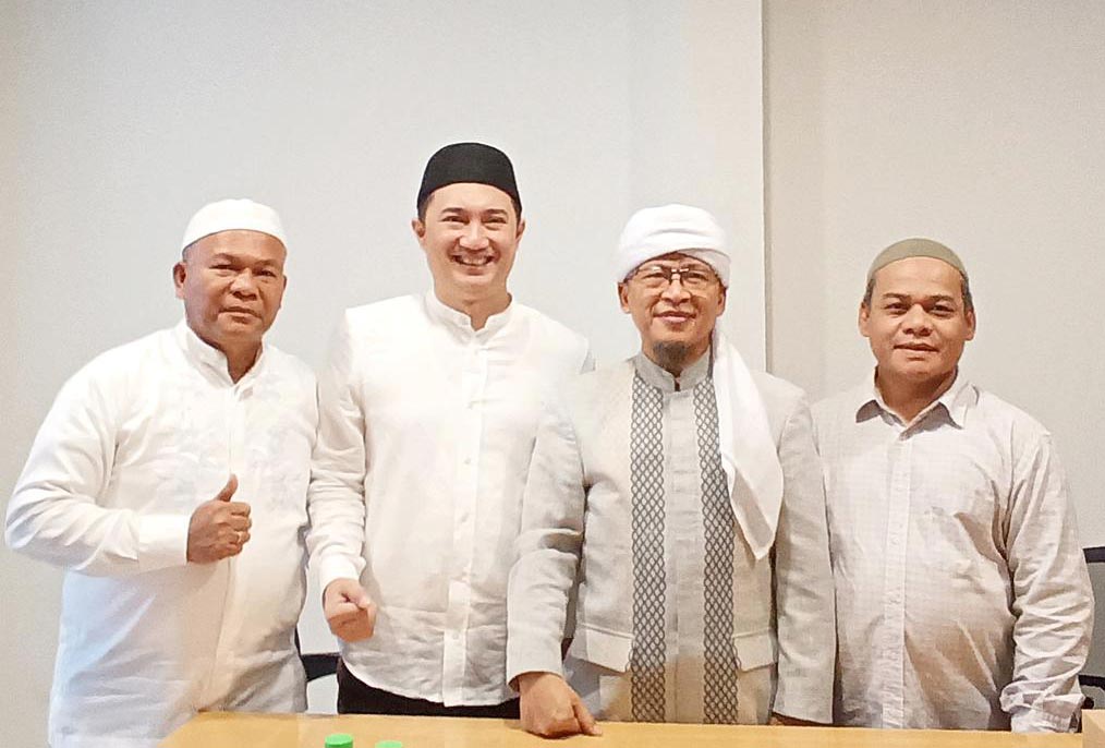 Kajian Umum Masjid Agung Discovery Residences Bersama AA Gym